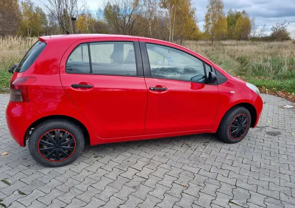 samochody osobowe Toyota Yaris cena 15333 przebieg: 119468, rok produkcji 2008 z Kielce